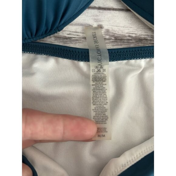 Victoria’s Secret Halter Green High Cut Bikini Size Medium/D - Picture 4 of 10